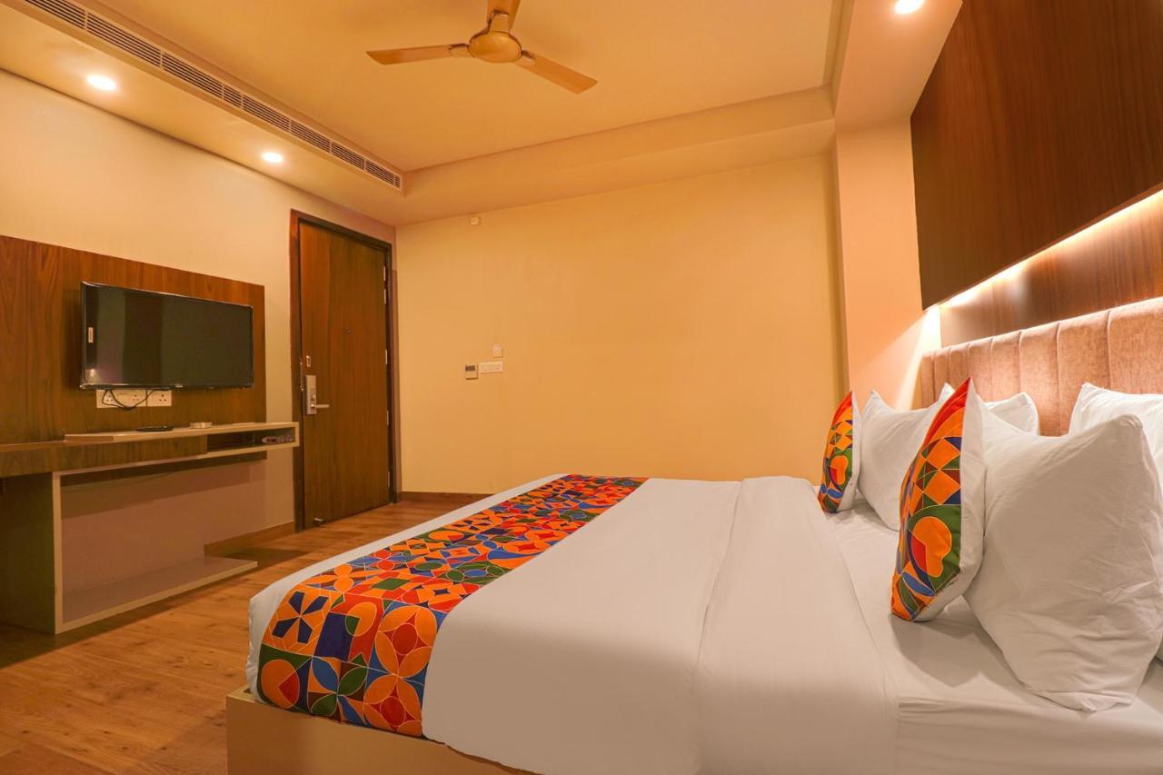Fabhotel Prime Shanit Delhi  Extérieur photo