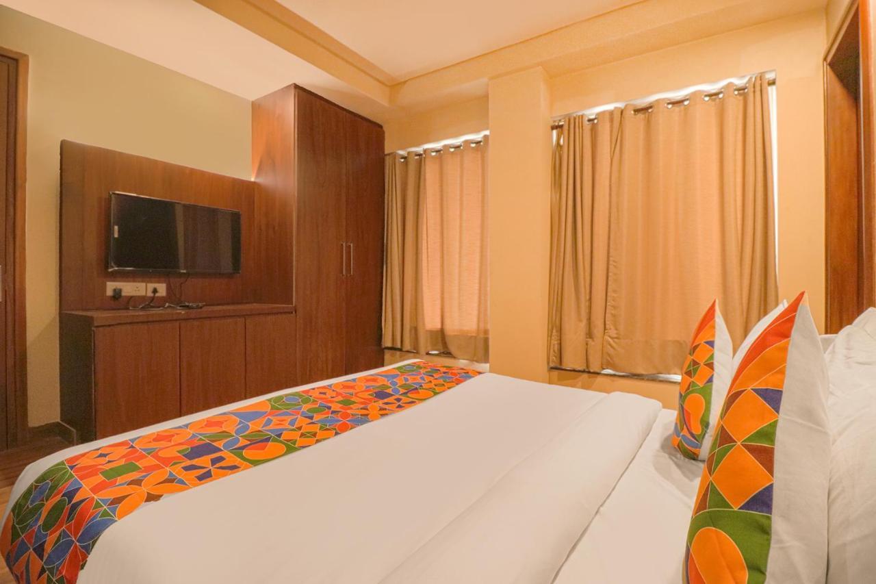 Fabhotel Prime Shanit Delhi  Extérieur photo