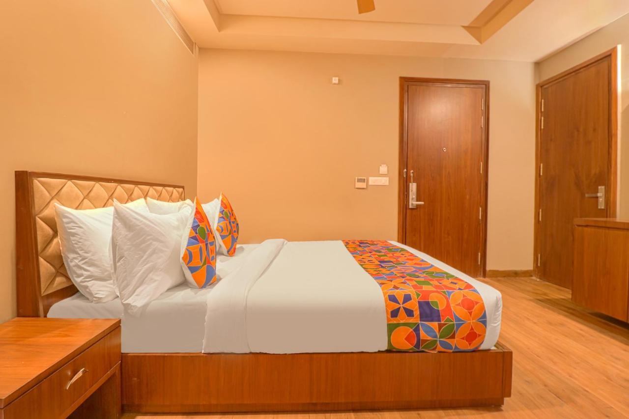 Fabhotel Prime Shanit Delhi  Extérieur photo
