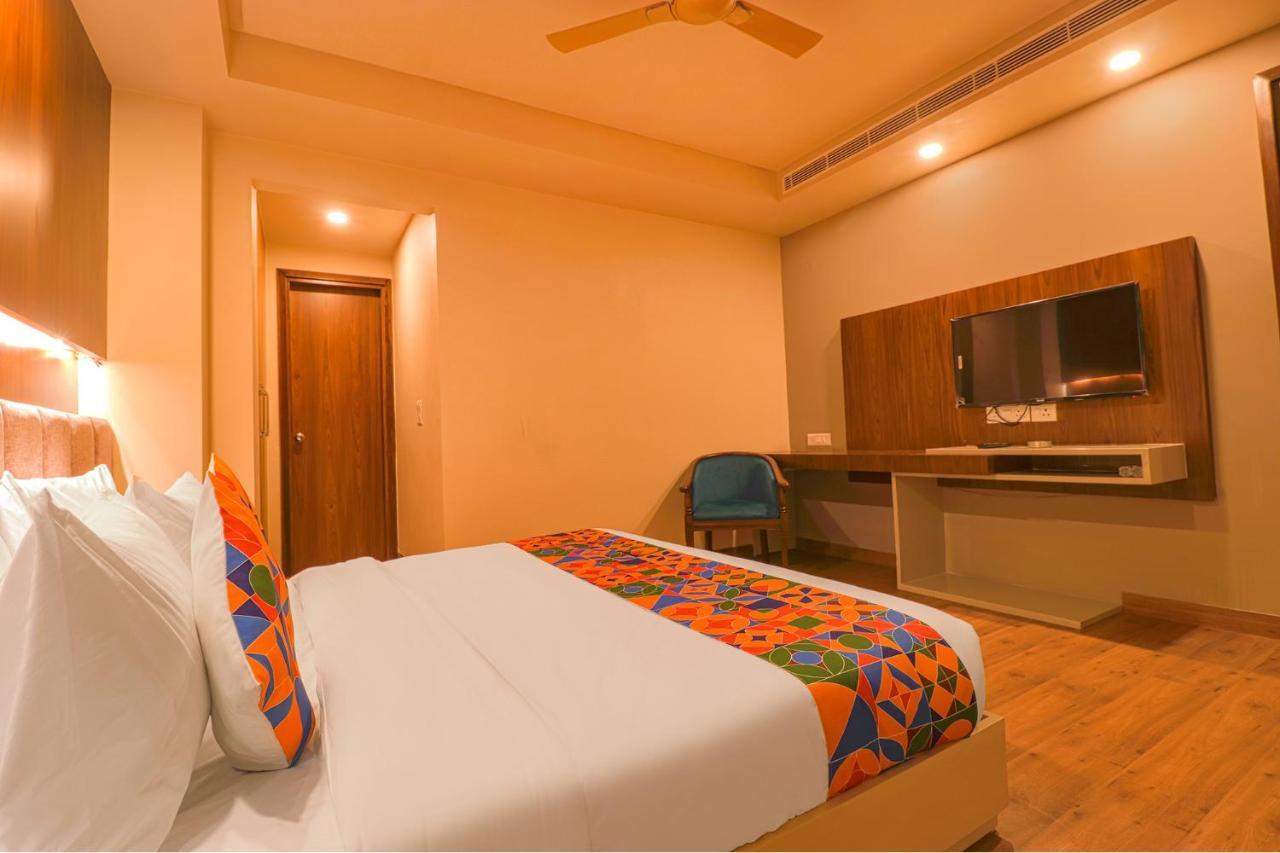 Fabhotel Prime Shanit Delhi  Extérieur photo